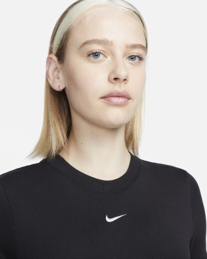 Naiste Nike Essential Slim Crop T-Särk