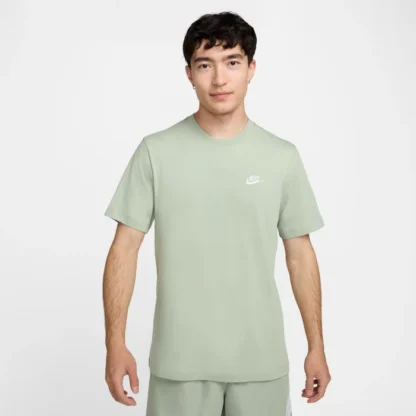 T-Särk Nike SW Club Tee